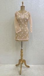 将图像加载到图库查看器中, Lakhnavi 手工制作 Orgenza Chikankari 上衣 - HONC0112344