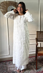 将图像加载到图库查看器中, Prisha Women's Lucknowi Handcrafted Cotton Chikankari Kurti - HONC0341068