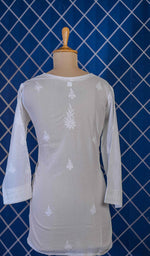 将图像加载到图库查看器中, Women's Lakhnavi Handcrafted Cotton Chikankari Top - HONC0214137