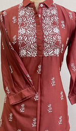 将图像加载到图库查看器中, Shamina Women's Lakhnavi Handcrafted Chanderi Silk Chikankari Top - HONC0166312