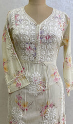 将图像加载到图库查看器中, Yalina Women's Lucknowi Handcrafted Mul Cotton Chikankari Kurti- HONC0162372