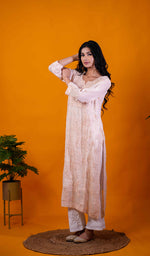 将图像加载到图库查看器中, Women's Lakhnavi Handcrafted Viscose Georgette Chikankari Kurti- HONC0207818