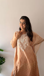 Load image into Gallery viewer, Pragya Women's Lucknowi Handcrafted Mul chanderi Chikankari Kaftan - HONC03615788