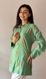 Load image into Gallery viewer, Aamna Women's Lakhnavi Handcrafted Cotton Chikankari Top - HONC0325780