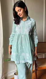 将图像加载到图库查看器中, Women's Lakhnavi Handcrafted Cotton Short Chikankari Kurta And Palazzo Set - HONC0290435