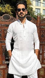 Load image into Gallery viewer, Men's Lucknowi Handcrafted Cotton Chikankari Kurta - HONC0342314