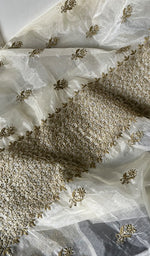 将图像加载到图库查看器中, Lakhnavi 手工制作的欧根纱 Chikankari 未缝合 Kurti 面料 - Honc0133590