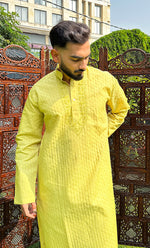 Load image into Gallery viewer, Men's Lucknowi Handcrafted Cotton Chikankari Kurta - HONC02606620
