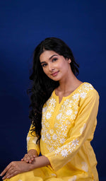 将图像加载到图库查看器中, Reet Women's Lucknowi Handcrafted Modal CottonChikankari Kurti - HONC0212000