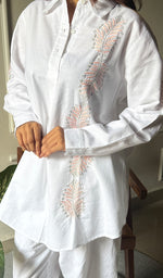 将图像加载到图库查看器中, Enayat Women's Lakhnavi Handcrafted Linen Cotton Oversized  Chikankari Oversized Top And Pant Set - HONC0293680