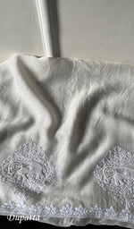 Load image into Gallery viewer, Hunar Women's Lakhnavi Handcrafted Mul Chanderi Kurta And Dupatta Set - HONC0295595