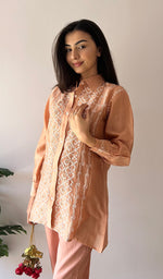 将图像加载到图库查看器中, Sarah Women's Lakhnavi Handcrafted Chanderi Silk Chikankari Top And Pant Set - HONC0332567
