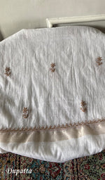 Load image into Gallery viewer, Women's Lakhnavi Handcrafted Mul Chanderi Unstitched Kurta And Dupatta Set - HONC0317070