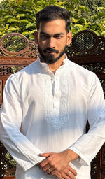 Load image into Gallery viewer, Men's Lucknowi Handcrafted Linen Cotton Chikankari Kurta - HONC0253036