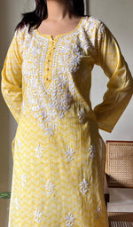 Load image into Gallery viewer, Women's Lucknowi Handcrafted Cotton Chikankari Kurti - HONC0290202