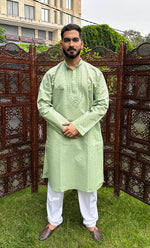 Load image into Gallery viewer, Men's Lucknowi Handcrafted Cotton Chikankari Kurta - HONC0298880