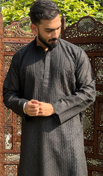Load image into Gallery viewer, Men's Lucknowi Handcrafted Cotton Chikankari Kurta - HONC011494