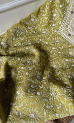 Load image into Gallery viewer, Mehr Women's Lakhnavi Handcrafted Maheshwari Mul Chanderi Kurta And Dupatta Set - HONC0285393