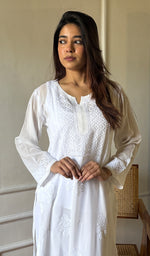 将图像加载到图库查看器中, Women's Lakhnavi Handcrafted Viscose Georgette Chikankari Kurti- HONC0164617