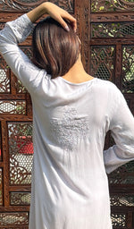 将图像加载到图库查看器中, Heer Women's Lucknowi Handcrafted Modal Cotton Chikankari Kurti - HONC0236995