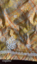 Load image into Gallery viewer, Alveena Women's Lakhnavi Handcrafted Cotton Chikankari Kurta And Kurta Dupatta Set - HONC0264807