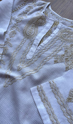 将图像加载到图库查看器中, Women's Lakhnavi Handcrafted Kota Cotton Chikankari Kurti - NC4555