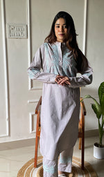 将图像加载到图库查看器中, Enayat Women's Lakhnavi Handcrafted Cotton Chikankari Oversized Kurta And Pant Set - HONC0297450