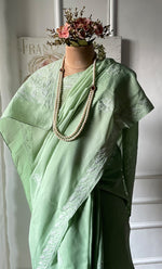 将图像加载到图库查看器中, Women's Lakhnavi Handcrafted Cotton Chikankari Saree - HONC0320896