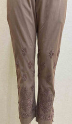 将图像加载到图库查看器中, Lucknowi 手工制作亚麻棉 Chikankari 裤子 - HONC035090