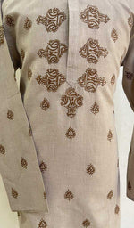 Load image into Gallery viewer, Men's Lucknowi Handcrafted Cotton Chikankari Kurta - HONC082455