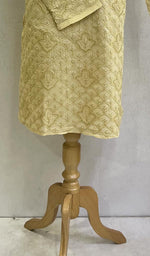 Load image into Gallery viewer, Men's Lucknowi Handcrafted Cotton Chikankari Kurta - HONC0123600