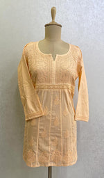 Load image into Gallery viewer, لکھنوی ہاتھ سے تیار شدہ کپاس چکنکاری ٹاپ - HONC0111362