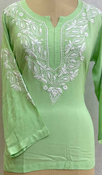 将图像加载到图库查看器中, Lakhnavi 手工莫代尔棉 Chikankari 上衣 - HONC0131772