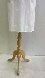 将图像加载到图库查看器中, 勒克瑙手工制作的人造丝 Chikankari Kurti - HONC077804