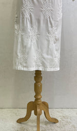 Load image into Gallery viewer, Sufiyani Women's Lucknowi Handcrafted Cotton Chikankari Kurti - HONC0161349
