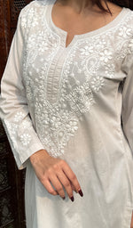 将图像加载到图库查看器中, Shab Women's Lucknowi Handcrafted Cotton Chikankari Kurti - HONC0202463