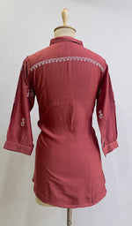 将图像加载到图库查看器中, Shamina Women's Lakhnavi Handcrafted Chanderi Silk Chikankari Top - HONC0166312