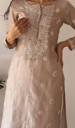 Load image into Gallery viewer, Women's Lakhnavi Handcrafted Maheshwari Mul Chanderi Chikankari Kurti - HONC0357548