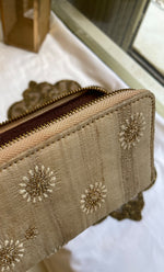 Load image into Gallery viewer, Nazrana Chikankari Handcrafted Beige Purse – Elegant Embroidered Wallet - HONC0310081