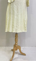 将图像加载到图库查看器中, Pari Women's Lucknowi Handcrafted Muslin Chikankari Kurti - HONC0204804