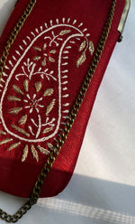 将图像加载到图库查看器中, Chikankari Embroidered Mobile Cover with Metal Frame - HONC0330001