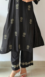 Load image into Gallery viewer, Women's Lakhnavi Handcrafted Modal Cotton Chikankari Kurti And Plazzo Set - HONC0373274