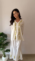 Load image into Gallery viewer, Women's Lakhnavi Handcrafted Cotton Chikankari Kurti And Plazzo Set - HONC0376727