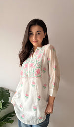 Load image into Gallery viewer, Women's Lakhnavi Handcrafted Mul Chanderi Chikankari Top - HONC0372703