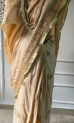 将图像加载到图库查看器中, Women's Lakhnavi Handcrafted Tussar Silk Chikankari Saree - HONC0245787