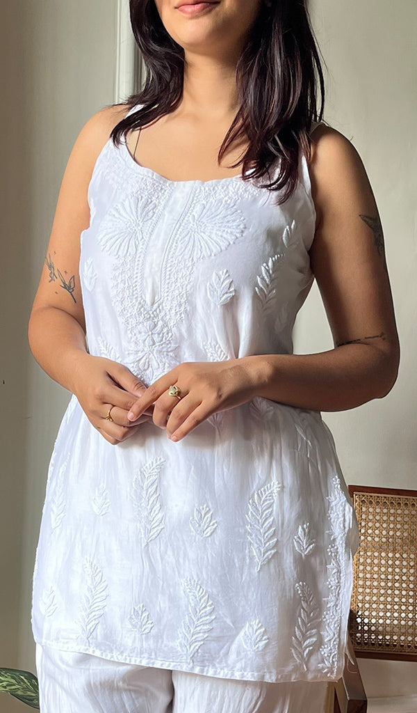 Amreena Women's Lakhnavi Handcrafted Chanderi Silk Chikankari Top And Pant Set - HONC0290552