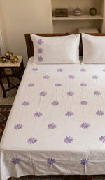Load image into Gallery viewer, Lakhnavi Handcrafted Cotton Chikankari Bedsheet Set - HONC0373293
