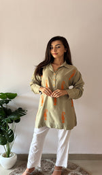 将图像加载到图库查看器中, Women's Lakhnavi Handcrafted Cotton Chikankari Top - HONC0325767