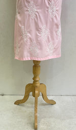 Load image into Gallery viewer, Zoha Women's Lucknowi Handcrafted Cotton Chikankari Kurti-HONC0141385