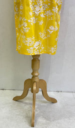 Load image into Gallery viewer, Women's Lucknowi Handcrafted Cotton Chikankari Kurti- HONC0147433